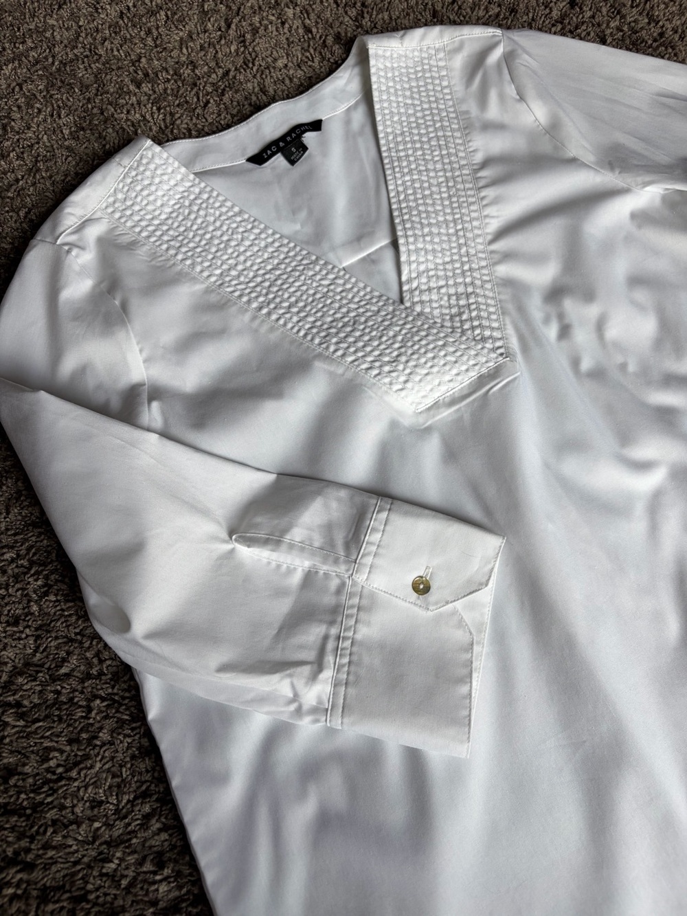 Zac & Rachel White 3/4 Sleeve V-Neck Blouse